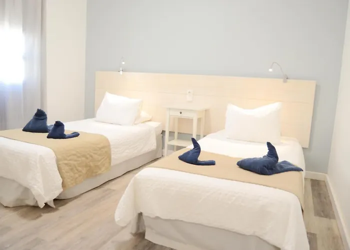 Apartamentos El Marinero - Iglesia