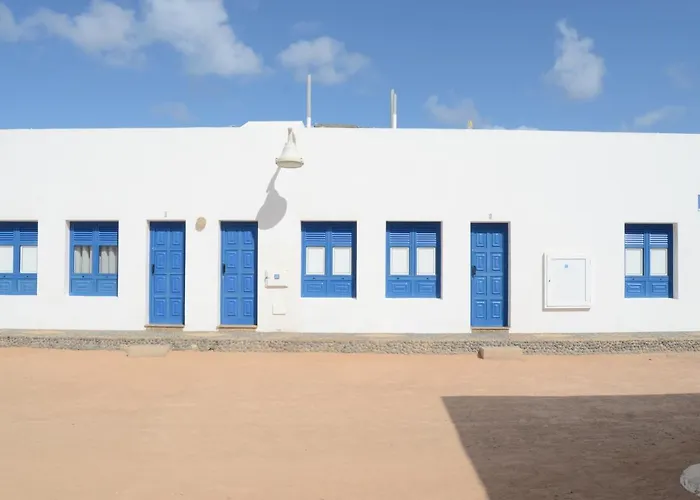 Apartamentos El Marinero - Iglesia